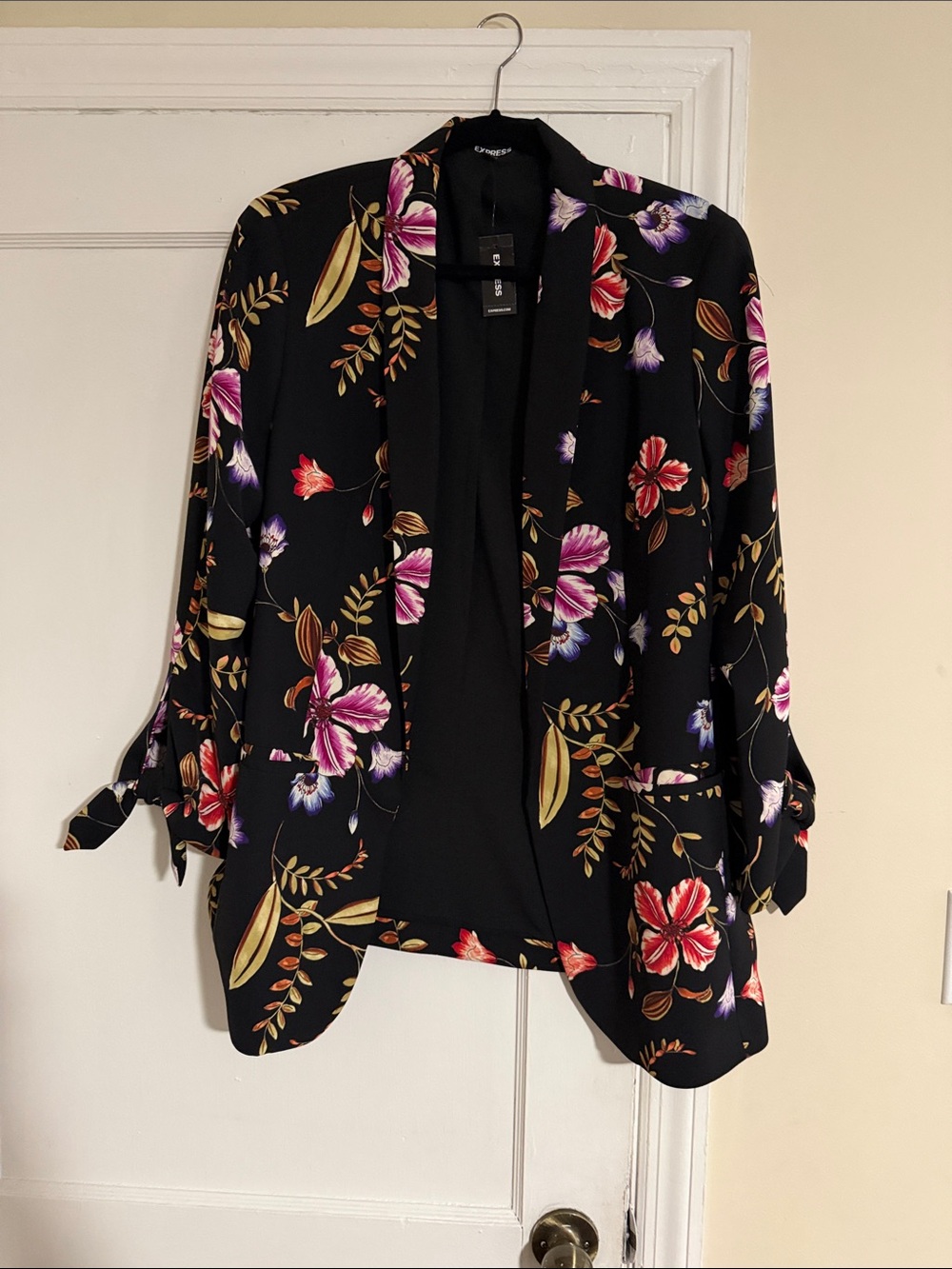 Express Black Floral Open-Front Blazer